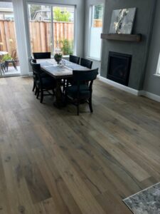 Dining room hardwood flooring | Rugworks
